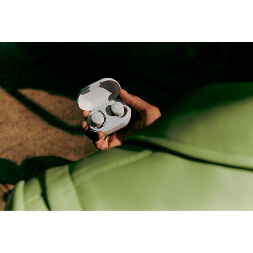 Écouteurs boutons Bluetooth à suppression du bruit QuietComfort de Bose - Fumée blanche