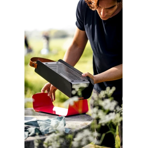 UNA Portable Charcoal Grill for Outdoor Camping and Beach BBQ Grilling, Small Tabletop Barbecue with Carry Handle, Stainless Steel Grates with Skewer