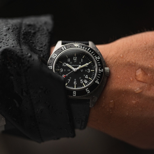 MARATHON- Steel Navigator W/Date on Black 3-Piece Rubber Strap Kit 41mm