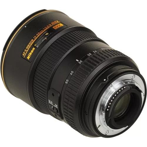 Objectif AF-S DX 17&nbsp;mm 55&nbsp;mm f/2,8G IF-ED Zoom-NIKKOR de Nikon 2147 - Ensemble d'accessoires 7PC mm