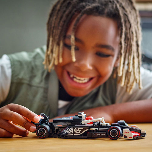 LEGO Speed Champions : Voiture de course MoneyGram Haas F1 Team VF-24 - 242 pièces