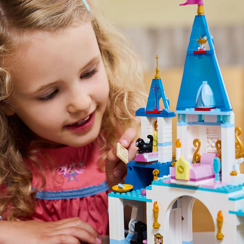 LEGO Disney: Cinderella's Castle & Horse Carriage - 596 Pieces (43275)