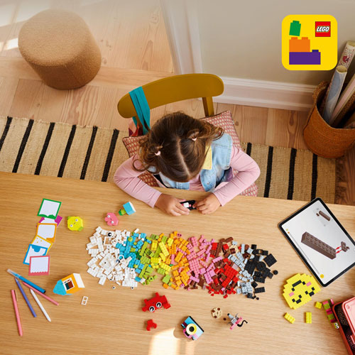 LEGO Classic: Creative Happy Box - 680 Pieces (11042)