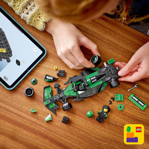 LEGO Speed Champions: Kick Sauber F1 Team C44 Race Car - 259 Pieces