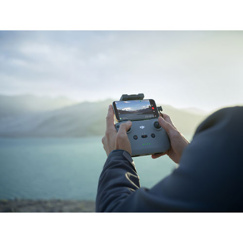 Drone quadricoptère Air 3S avec caméra et manette de DJI - Gris