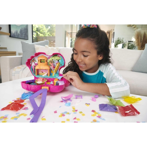 Mini jouets Polly Pocket | Grand coffret compact avec 2 micro-poupées et accessoires | Flamingo Party | jouets de voyage et cadeaux pour enfants