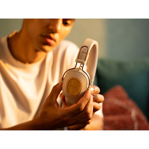 Casque d'écoute Bluetooth à isolation sonore Positive Vibration Riddim de House Of Marley - Crème