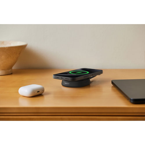 Belkin BoostCharge Pro 15W Qi2 Wireless Charging Stand - Black