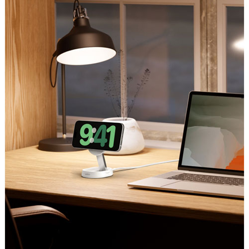 Support de chargement sans fil certifié Qi2 de 15 W BoostCharge Pro de Belkin - Blanc