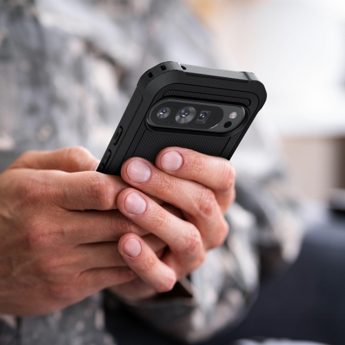 Étui protecteur à deux couches robuste 6,8 po avec protecteur d'écran en verre trempé de Google pour Pixel 9 Pro XL de Google (Noir)