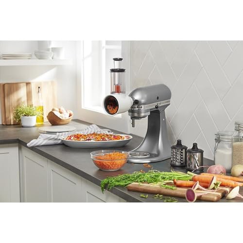 Ensemble économique batteur sur socle à tête inclinable de 5 pintes série Artisan® de KitchenAid avec trancheuse/râpe Fresh Prep KSM1.