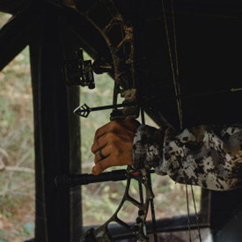 Cache Big Cat de Barronett Blinds - Camouflage Bloodtrail Backwoods