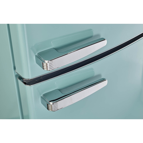 Unique Appliances Classic Retro 24-inch 12 cu ft Retro Frost Free Bottom Freezer Refrigerator in Ocean Mist Turquoise