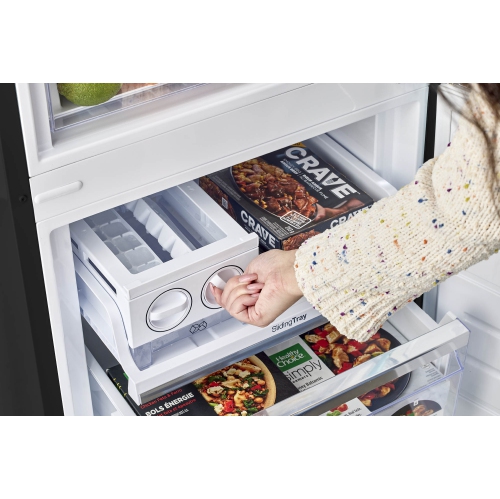 Classic Retro d'unique électroménagers de 24 po et 12 pi3. avec Réfrigérateur à congélateur inférieur sans givre de Retro Frost, noir mat