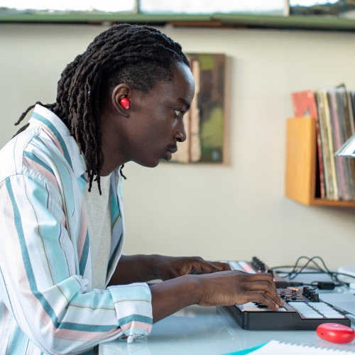 Open Box - Beats Studio Buds –True Wireless Noise Cancelling Earbuds –Built-in Microphone, IPX4 Rating, Sweat Resistant Earphones, Class 1 Bluetooth