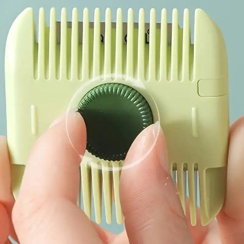 "Effortless Grooming: Two-in-One Clipper Comb for Quick Touch-Ups!"