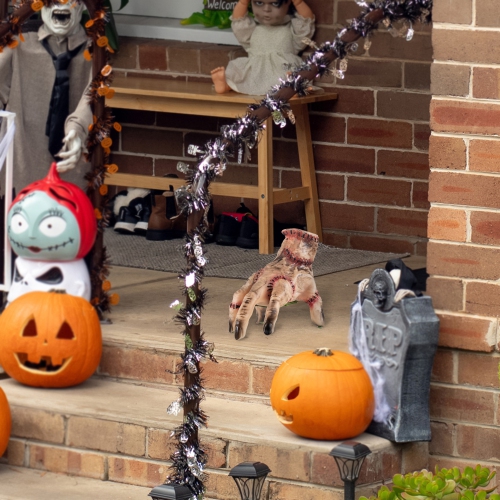 Animated and Musical Severed Hand Halloween Decoration - 9.25"