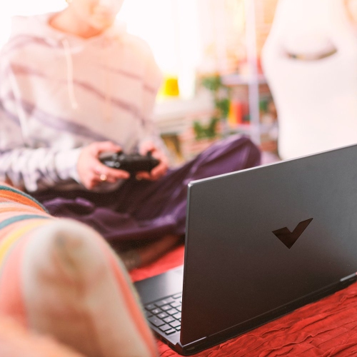 Portable de jeu 144&nbsp;Hz IPS HD intégrale Victus 15,6 po de HP - Ryzen 5-7535HS d'AMD - mémoire 16&nbsp;Go DDR5 Go - Radeon RX 6550&nbsp;M d'AMD -