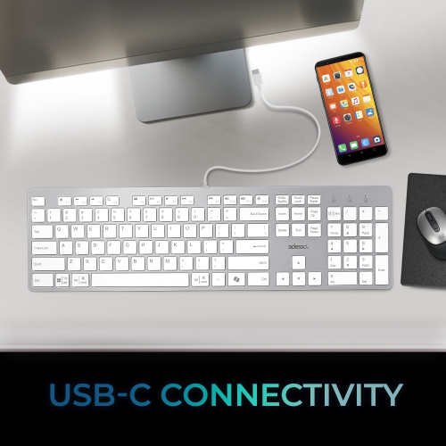 Français - Clavier USB-C à touches ciseaux multisystème d'exploitation avec touche de raccourci CoPilot AI et ports USB-C, USB-A et 3,5 mm