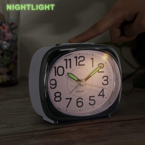 Silent Alarm Clocks Bedside Non Ticking Battery Powered Simple Alarm Clock Desk Clock with Light Snooze Quiet Bedroom Clocks