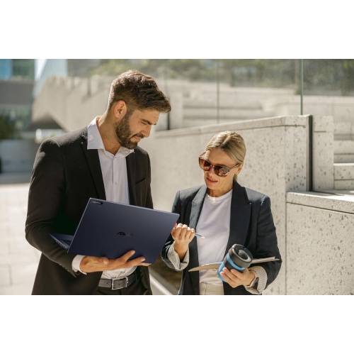 Asus ExpertBook B5 B5404 14" Notebook Black - English - (B5404CMA-P73-CA)