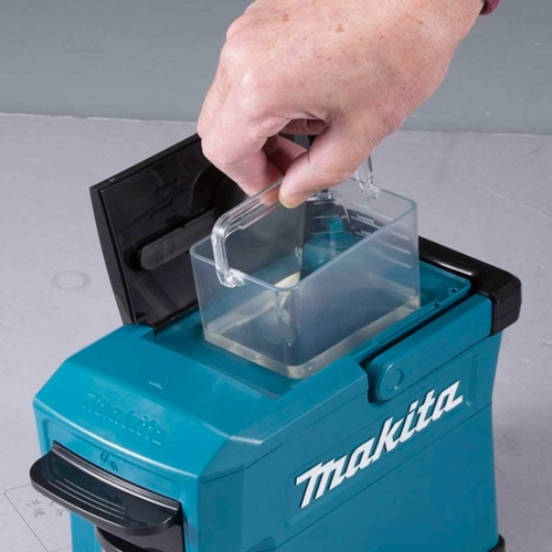 Cafetière sans fil au lithium-ion 18&nbsp;V LXT/12&nbsp;V MAX CXT MD de Makita DCM501Z, outil seulement