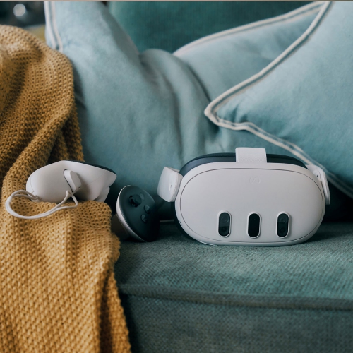 Remis à neuf - Casque de réalité virtuelle Meta Quest 3 512 Go avec manettes Touch Plus