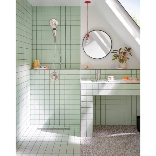 Moen Verso Spot Resist Brushed Nickel Handshower with Infiniti Dial, Magnetix Docking System and, 60" Hose, 220C2SRN