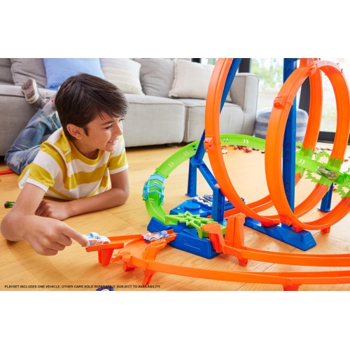 Hot Wheels Toy Car Track Set Action Epic Crash Dash with 1:64 Scale Car & 5 Crash Zones, Powered by Motorized Booster