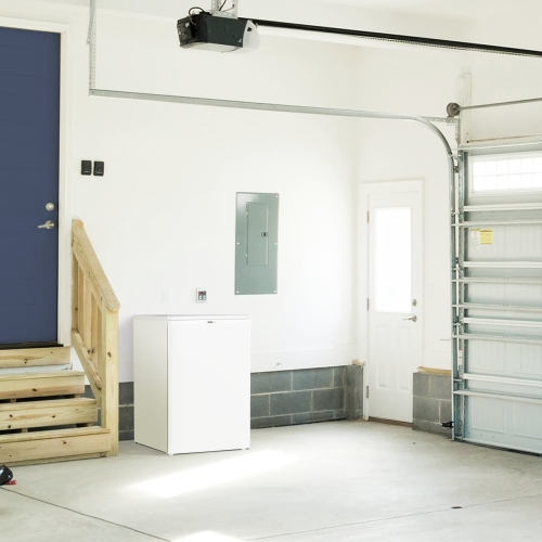 Danby Designer DUFM043A2WDD 4,3 pi3 avec Congélateur vertical en blanc