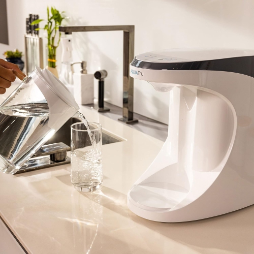 Carafe Aqua TRU | Purificateur d'eau de comptoir pour PFAS et autres contaminants avec technologie exclusive d'osmose inverse en 4 étapes Sans BPA