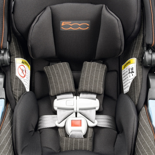 Siège d'auto pour bébé Primo Viaggio 4-35 Lounge de Peg Perego – FIAT 500
