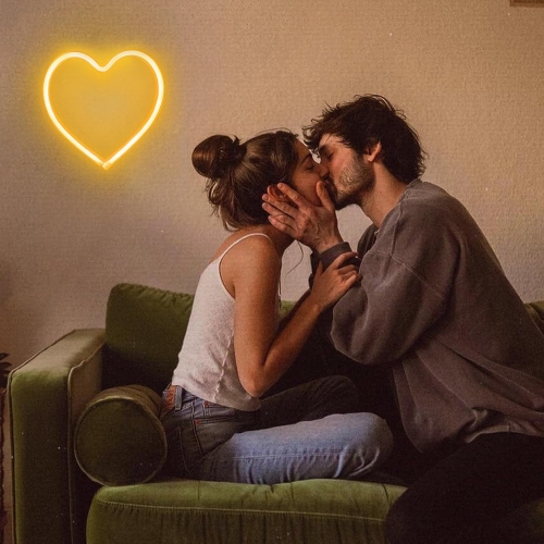 1-Pack Heart Neon Sign, Neon Heart Lights Battery Operated or USB Powered Decoration Lamp, LED Wall Decoration Light