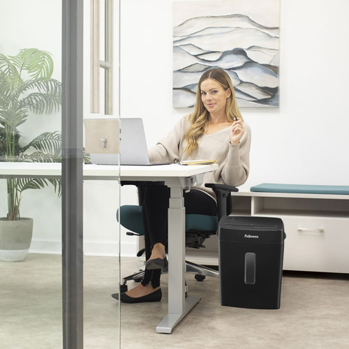 Déchiqueteuse Powershred à coupe croisée de 8 feuilles de Fellowes