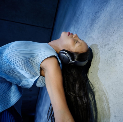 Casque d'écoute sans fil à suppression du bruit QuietComfort Ultra de Bose avec audio spatial, casque d'écoute avec micro, autonomie maximale de 24