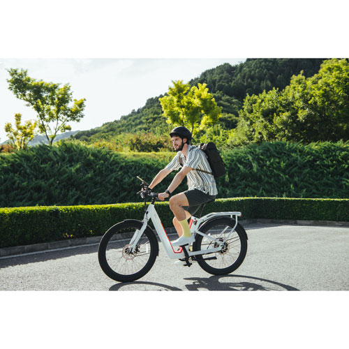 Vélo de ville électrique polyvalent à cadre bas C3 Pro de NIU (moteur 500 W/autonomie 145 km/vitesse maximale 45 km/h) - Blanc