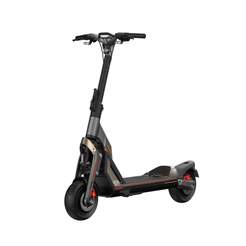 Trottinette Segway SuperScooter GT2 | Vitesse maximale 70&nbsp;km/h | Autonomie maximale 90&nbsp;km | Suspension intégrale réglable | 6000&nbsp;W