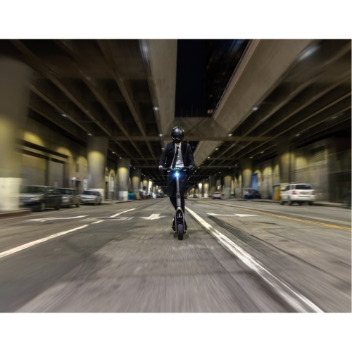 Trottinette Segway SuperScooter GT2 | Vitesse maximale 70&nbsp;km/h | Autonomie maximale 90&nbsp;km | Suspension intégrale réglable | 6000&nbsp;W