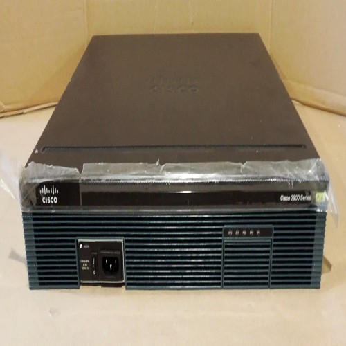 Cisco2921-SEC/K9 de REFURBISHED avec cordon d'alimentation et trousse de montage sur bâti. garantie de 90 jours