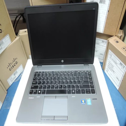 HP EliteBook 840 Business Laptop - Intel Core i5-5300U - 16GB RAM - 256GB SSD - Windows 10 Pro by HP - Refurbished condition - Image 3