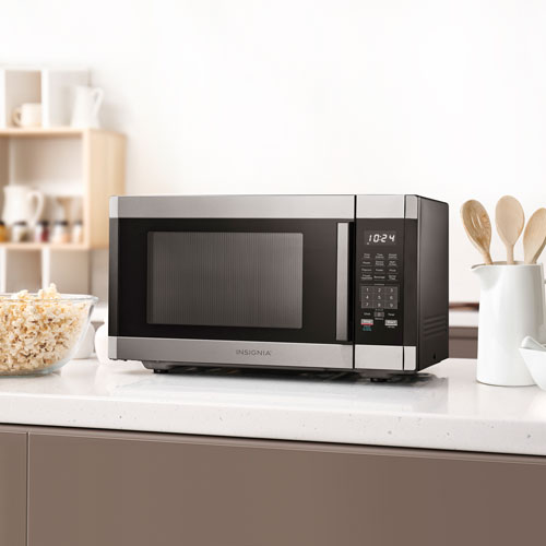 Insignia 1.6 Cu. Ft. Microwave - Stainless Steel