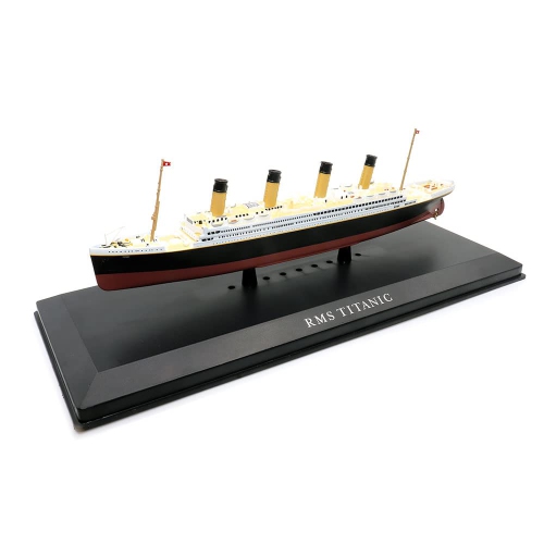 Motor city classics 241945 - RMS Titanic - Legendary Cruise Ships
