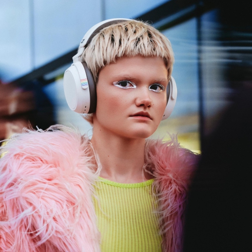 Casque d'écoute Bluetooth à suppression du bruit MOMENTUM 4 de Sennheiser