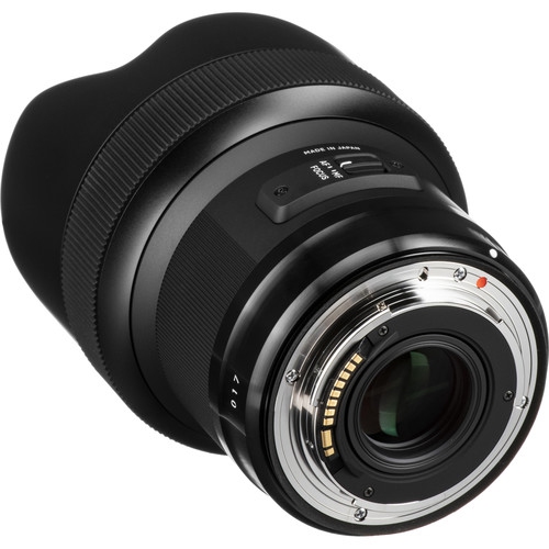 Sigma 14mm f/1.8 DG HSM Art Lens for Canon EF Bundle