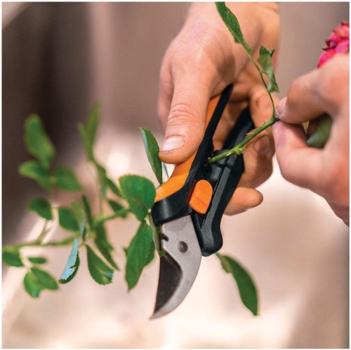 Fiskars Compact Bypass Pruner, with 1/2" Cutting Capacity