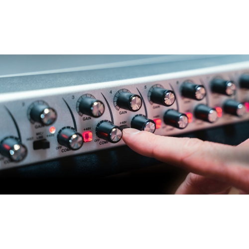 Préamplificateur dynamique série TASCAM-8P