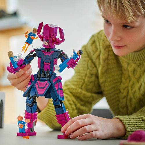 LEGO Marvel: Fantastic Four vs. Galactus Construction Figure - 427 Pieces (76316)