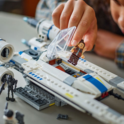 LEGO Star Wars: Le U-Wing Fighter rebelle - 594 pièces