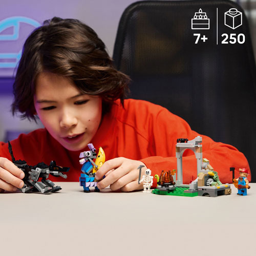 LEGO Fortnite: Peely & Sparkplug's Camp - 250 Pieces (77075)