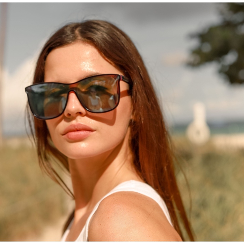 Crandon Magenta by Biscayners